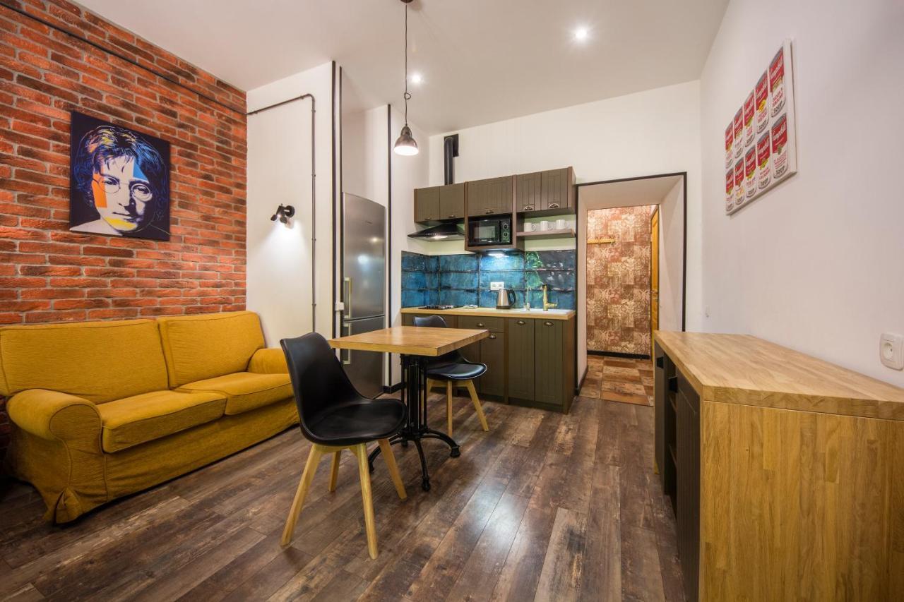 Self Check-In Apartments Near Landscape Alley Киев Екстериор снимка