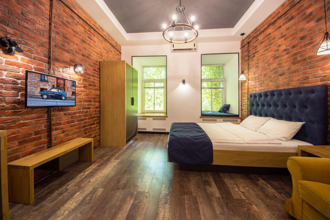 Self Check-In Apartments Near Landscape Alley Киев Екстериор снимка